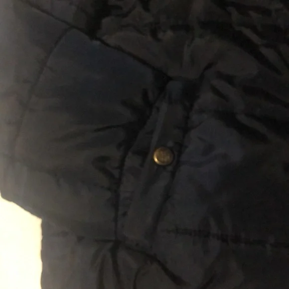 Tommy Hilfiger - Picture 8 of 9